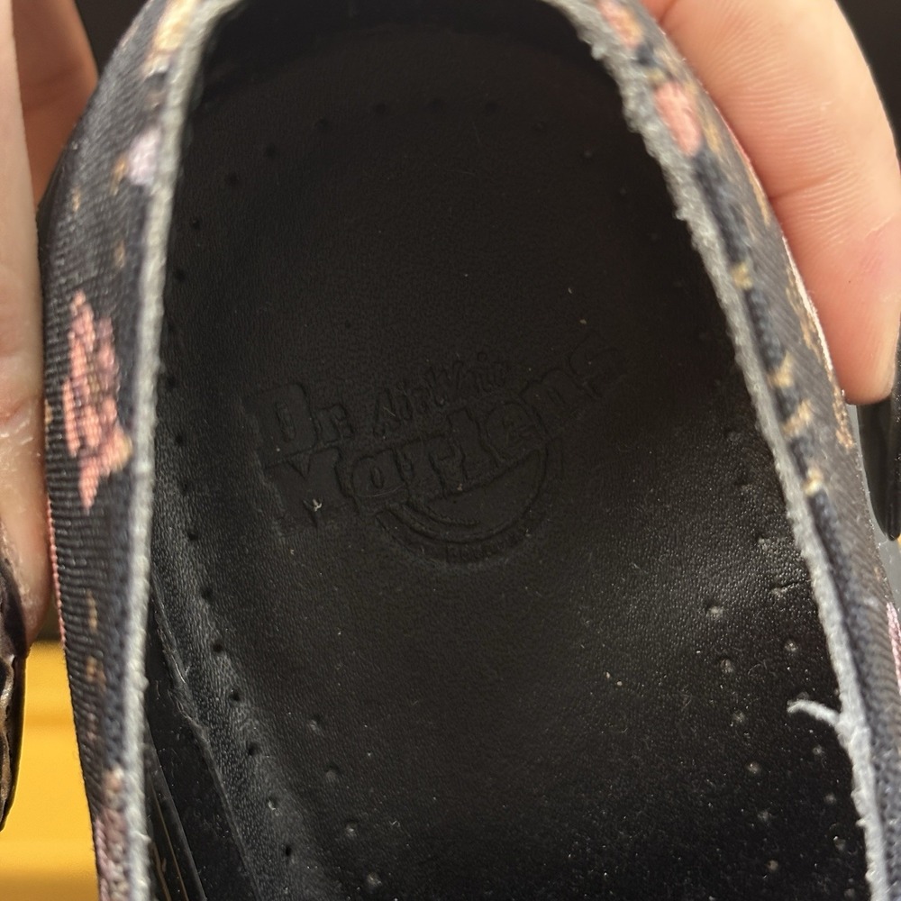Dr. Martens Lester Canvas Shoes Womens 6 Black Wild Rose Floral Lace Up Oxford - Picture 10 of 10
